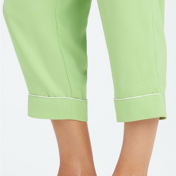 Fabletics NWT Ecosatin Crop Pants Woman’s Lg Capri Length Neon Green Brand New!! - Picture 2 of 13